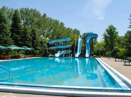 Adica Prenociste Sport Wellness Centar - Bazeni Hostel Ada