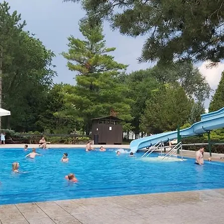 Adica Prenociste Sport Wellness Centar - Bazeni Ada